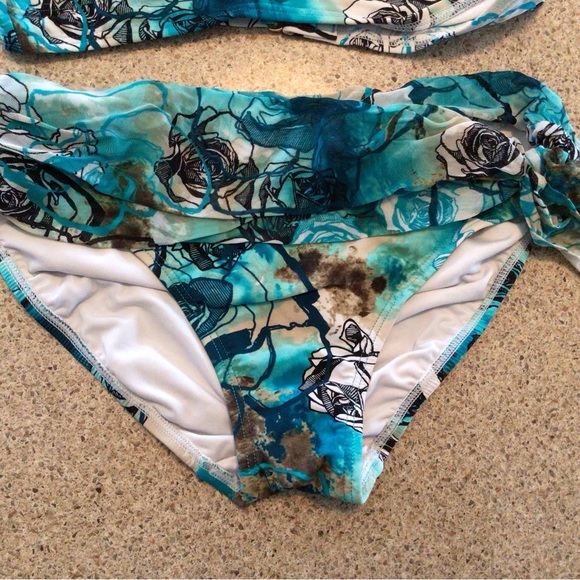 Bikini - Picture 4 of 8